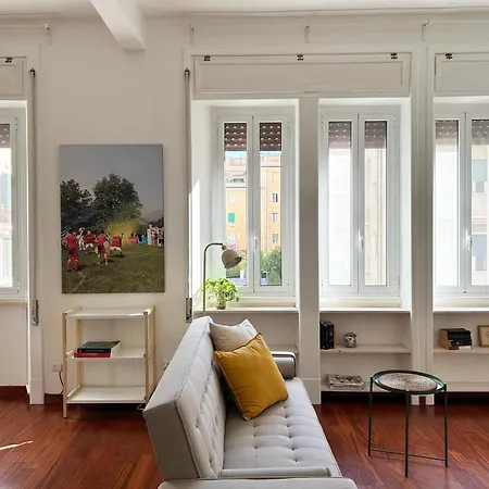 Casa Mops Rome
